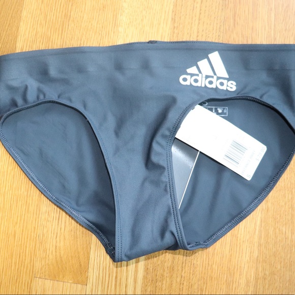Adidas 3 piece Pro Race Kit 2020 - Picture 5 of 7